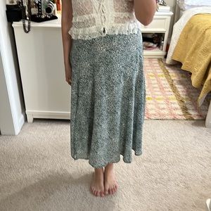 Princess Polly Skirt 4 Midi Micro Floral Print Dainty Green White High Rise Zip